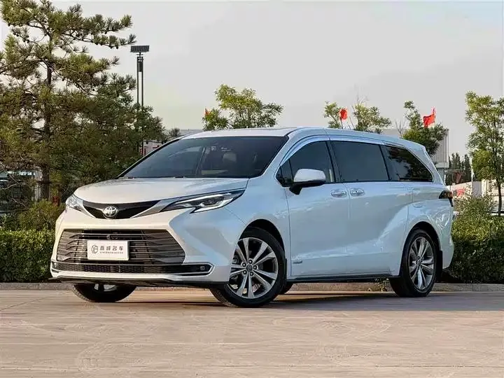 Open image lightbox: Sana SIENNA 2023 2.5L Hybrid Premium Edition