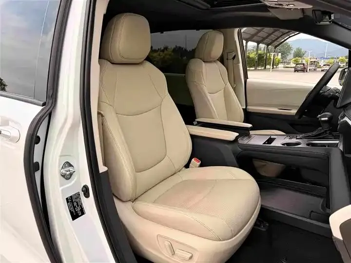 Sana SIENNA 2023 2.5L Hybrid Premium Edition 11