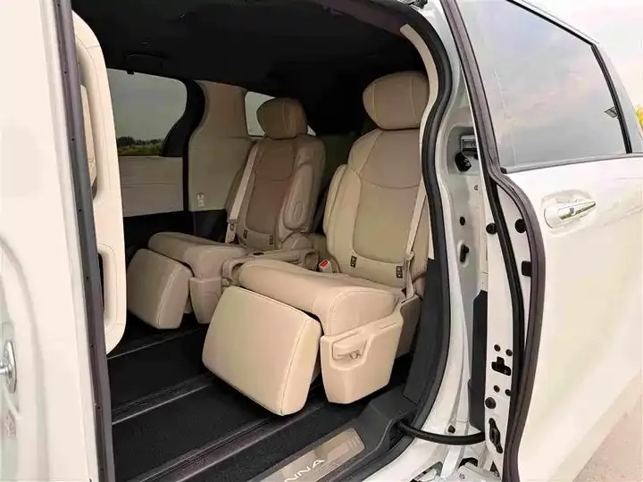 Sana SIENNA 2023 2.5L Hybrid Premium Edition 12