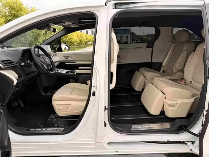 Sana SIENNA 2023 2.5L Hybrid Premium Edition 13