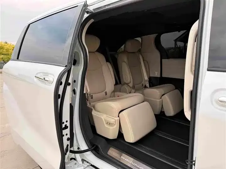 Sana SIENNA 2023 2.5L Hybrid Premium Edition 15