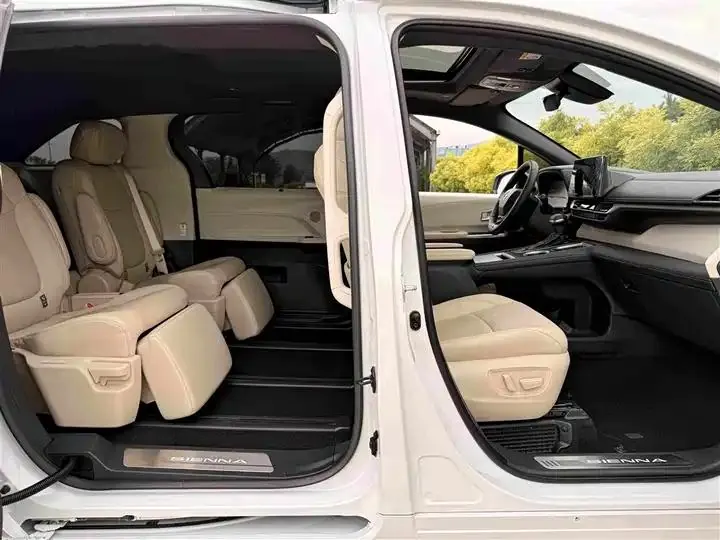 Sana SIENNA 2023 2.5L Hybrid Premium Edition 16