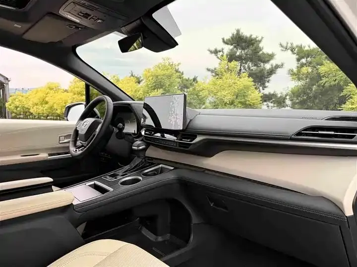 Sana SIENNA 2023 2.5L Hybrid Premium Edition 17