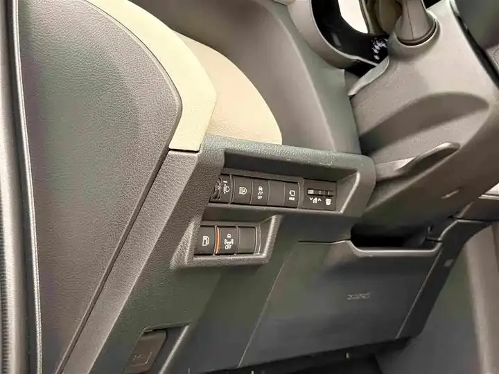 Sana SIENNA 2023 2.5L Hybrid Premium Edition 25