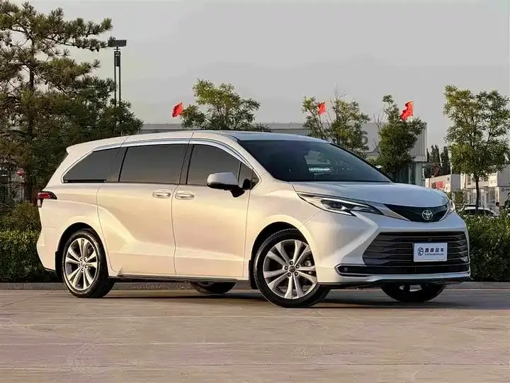 Sana SIENNA 2023 2.5L Hybrid Premium Edition 3
