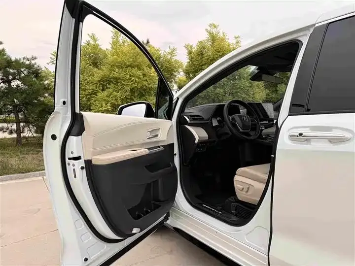 Sana SIENNA 2023 2.5L Hybrid Premium Edition 4