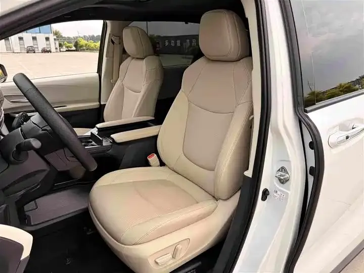 Sana SIENNA 2023 2.5L Hybrid Premium Edition 5