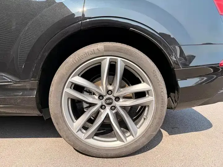 Audi Q7 2025 45 TFSI quattro S line Black Samurai 7