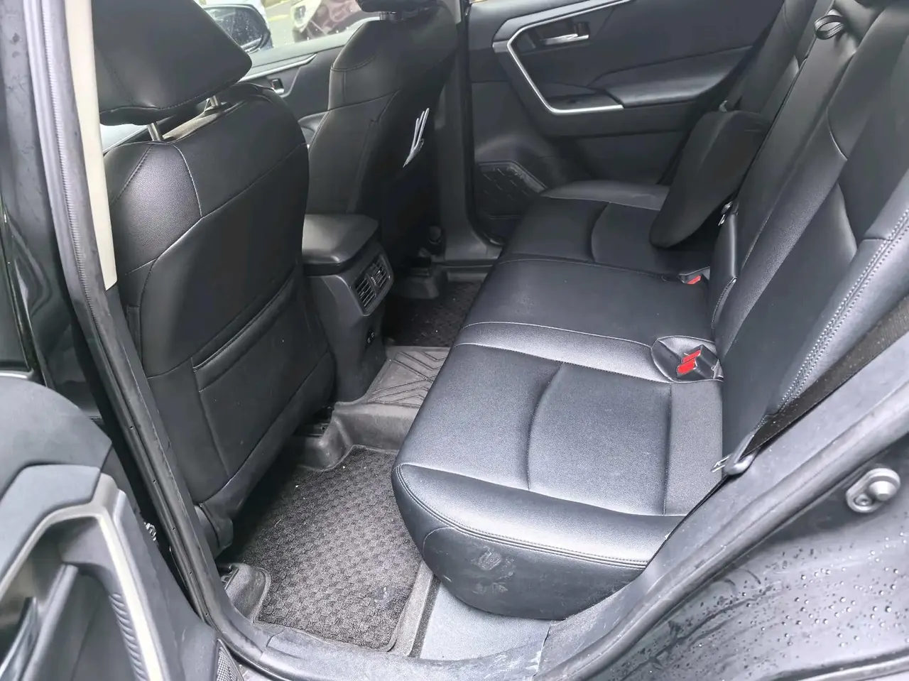 RAV4 Rongfang 2020 2.0L CVT Front-Wheel-Drive Fashion PLUS Edition 3
