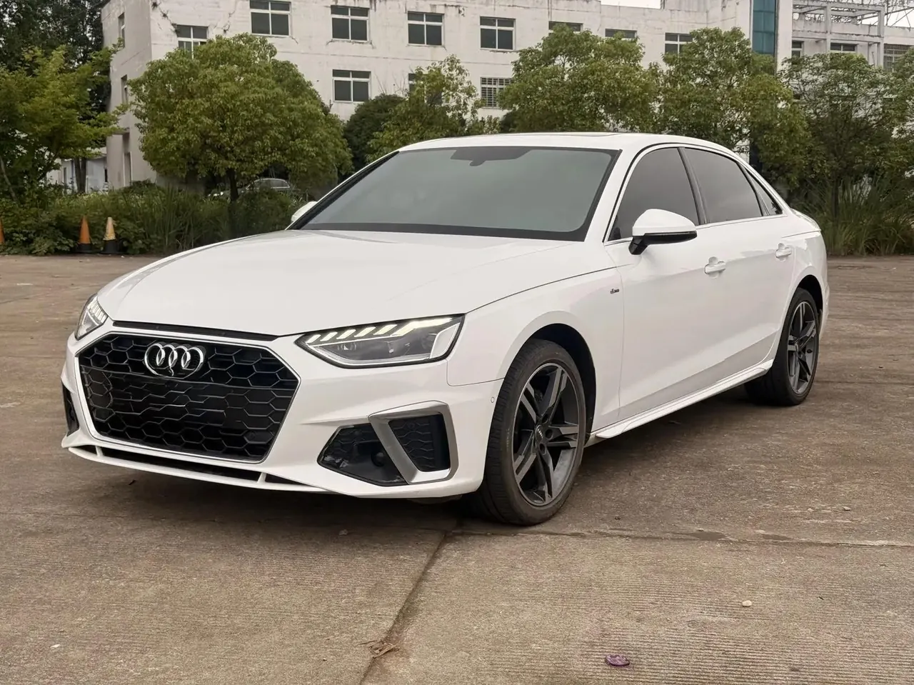 Audi A4L 2020 40 TFSI Fashion Dynamic - View 1