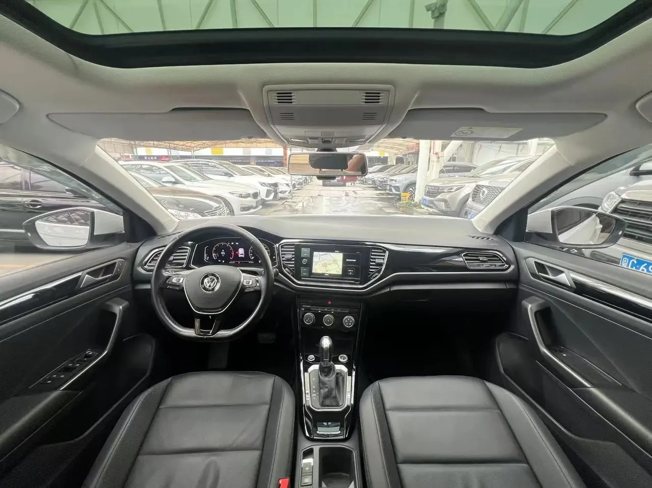 T-ROC Tange 2020 280TSI DSG Two-Drive Elite Model 6