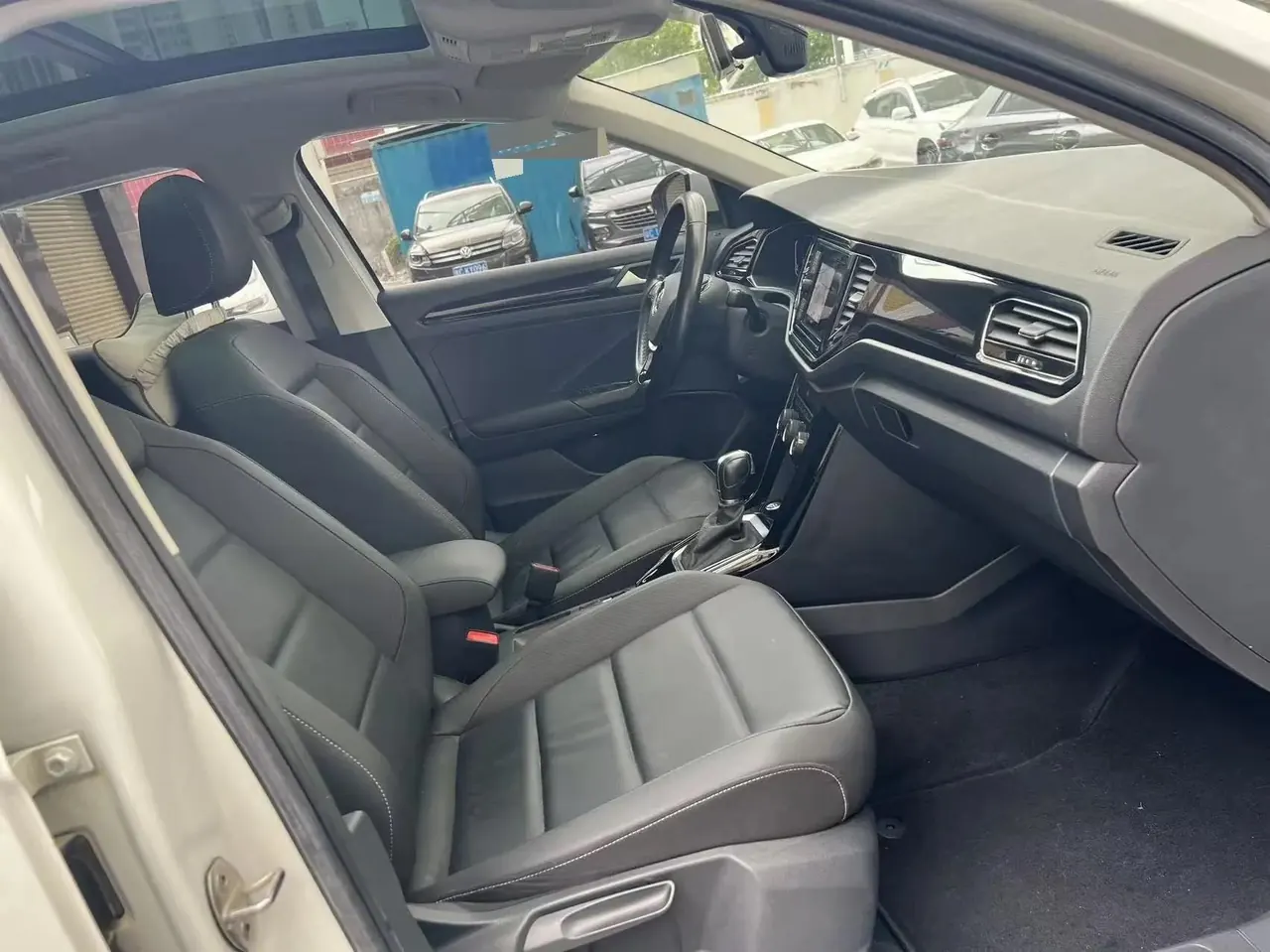 T-ROC Tange 2020 280TSI DSG Two-Drive Elite Model 7