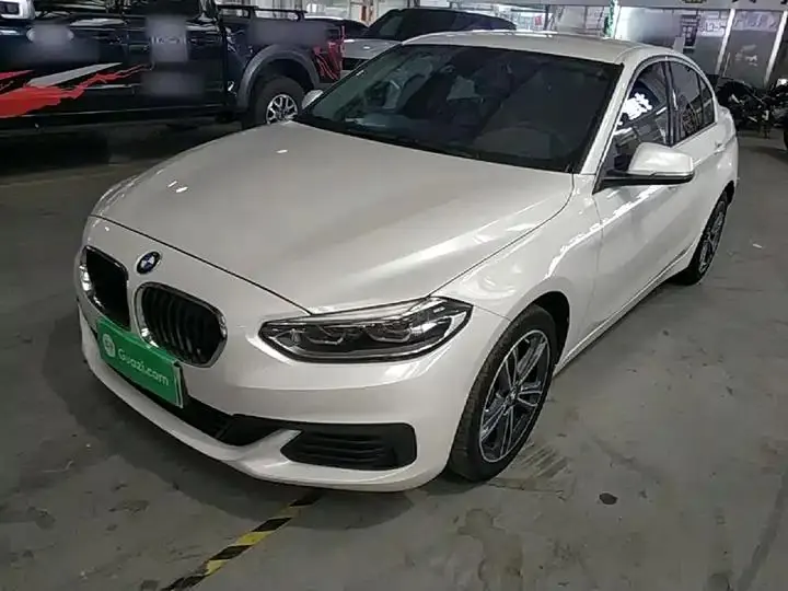 BMW 1 Series 2020 120i Luxury Model - View 1