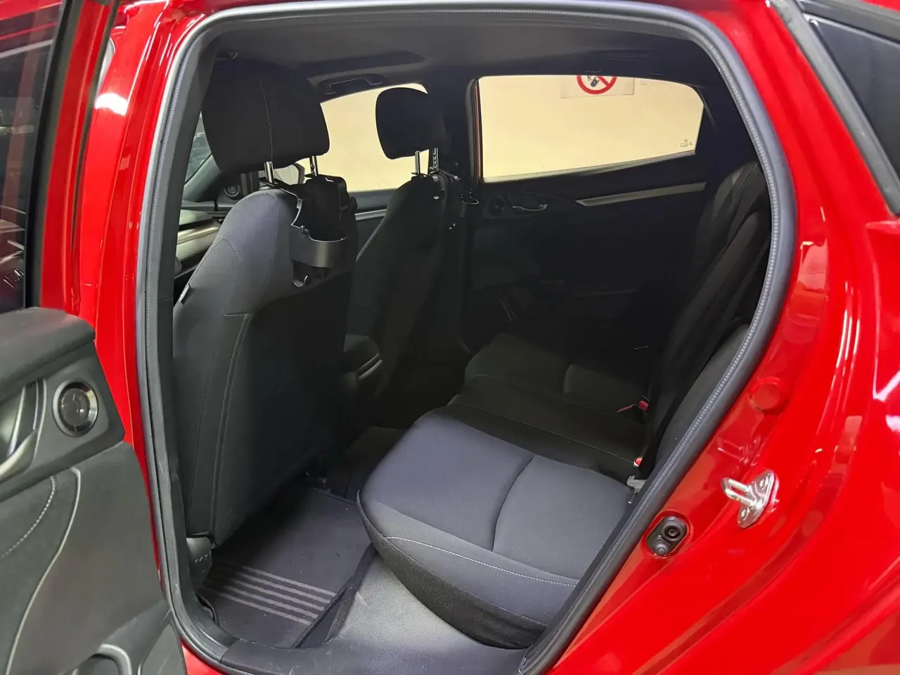 Civic 2021 HATCHBACK 220TURBO CVT Trendy & Cool Edition 4