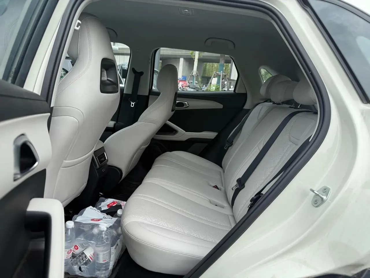 BYD 2025 Yuan UP 301KM Pilot Automatic Gear 2