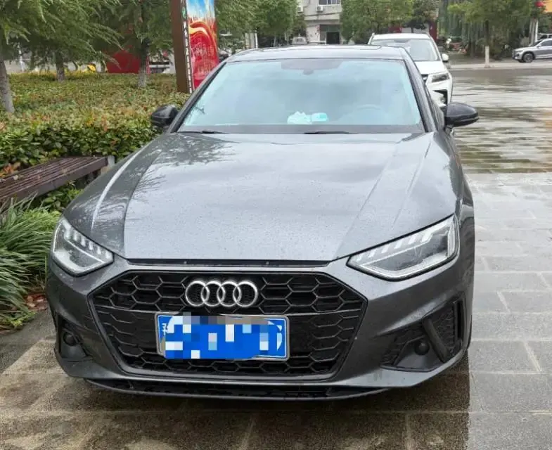 Audi A4L 2022 model, 40 TFSI Luxury Dynamic Edition 2