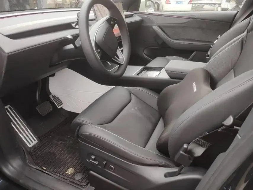 Tesla 2025 Model Y Long Range All-Wheel Drive Automatic 4