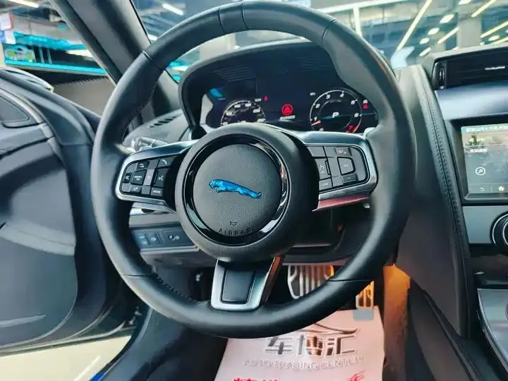 Jaguar F‑TYPE 2021 P300 Rear-Wheel-Drive Coupe 11