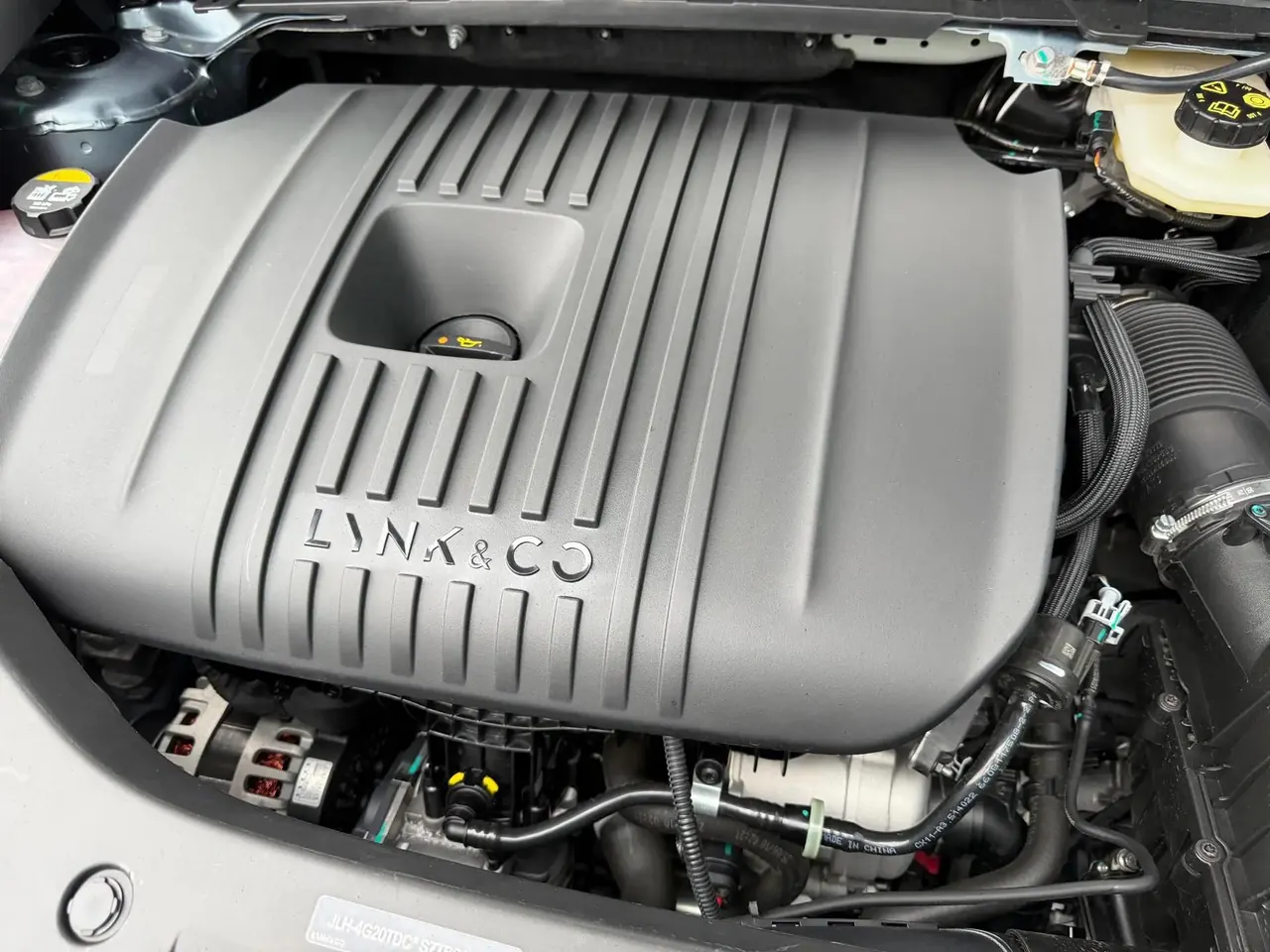 LYNK&amp;CO 2025 LYNK&amp;CO 01 2.0TD Two-wheel Drive New Pro Edition Automatic Gear 11