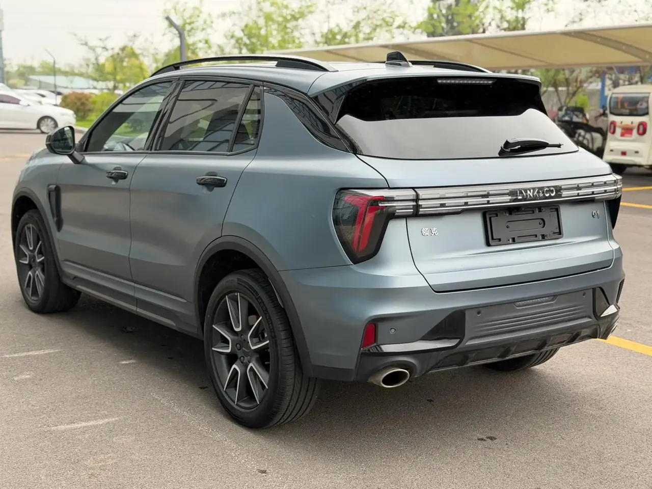 LYNK&amp;CO 2025 LYNK&amp;CO 01 2.0TD Two-wheel Drive New Pro Edition Automatic Gear 3