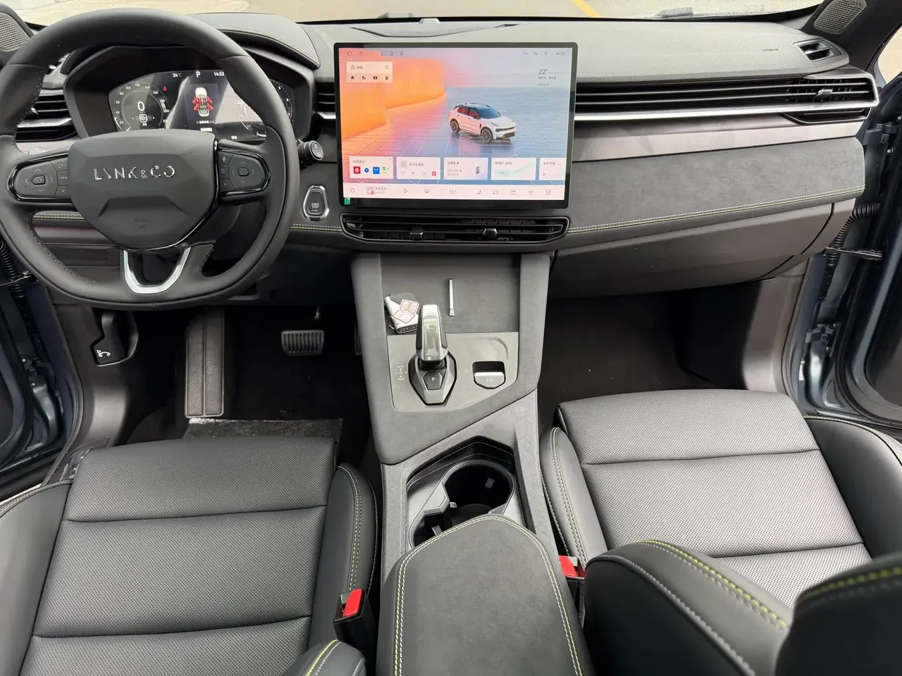 LYNK&amp;CO 2025 LYNK&amp;CO 01 2.0TD Two-wheel Drive New Pro Edition Automatic Gear 6