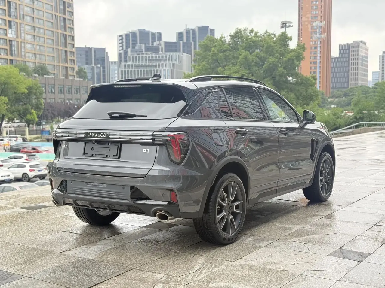 LYNK&amp;CO 2025 LYNK&amp;CO 01 2.0TD Two-wheel Drive New Pro Edition Automatic Gear 9