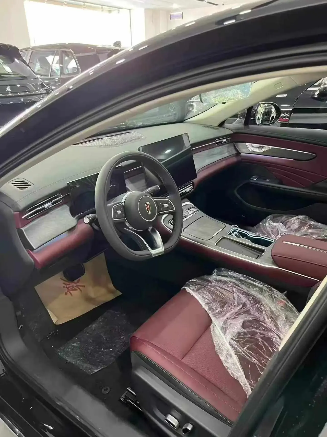 HongQi 2025 Model H5 2.0T Flag-Champ 500,000-Vehicle Commemorative Edition Automatic 2