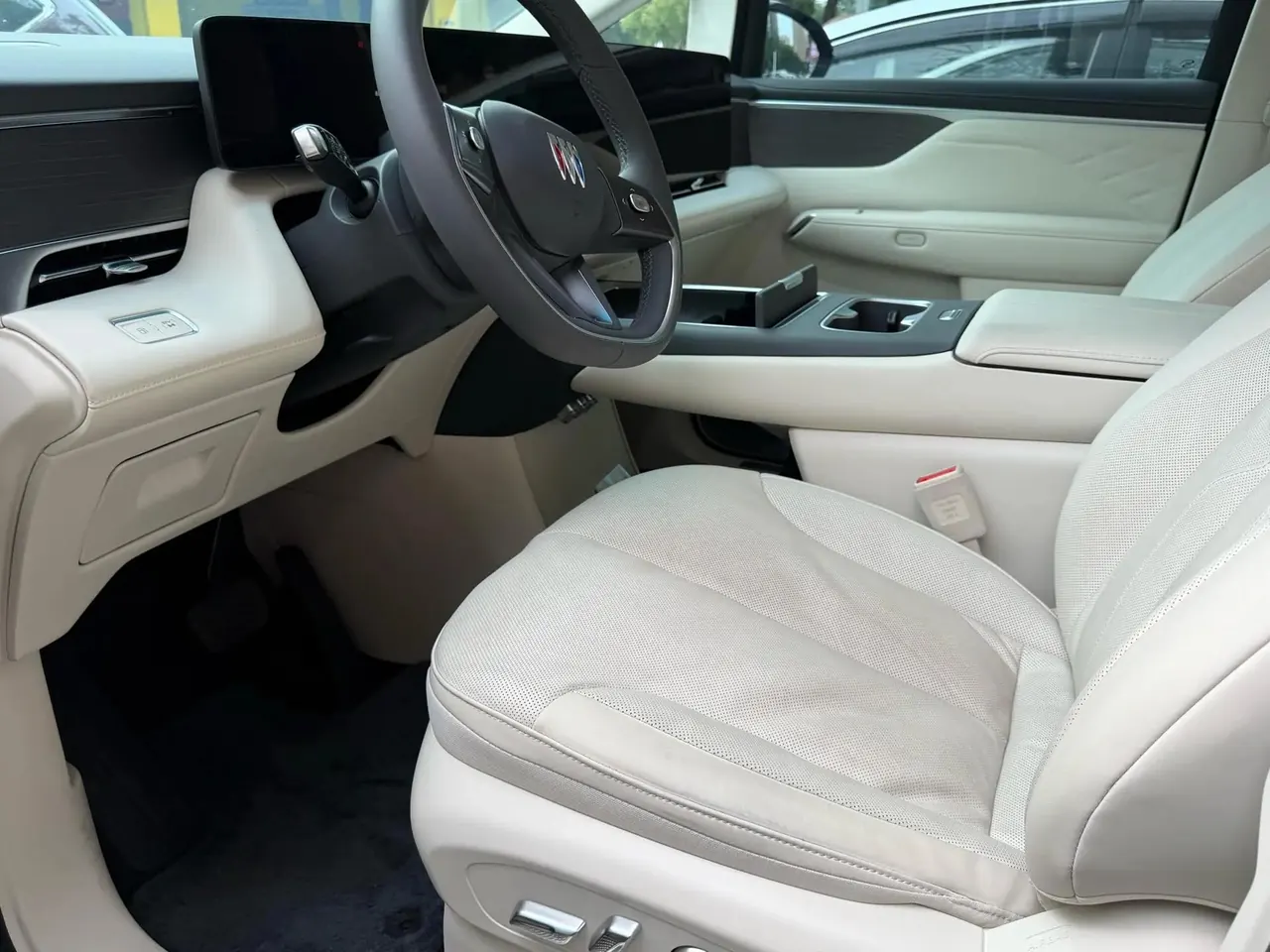 Buick to the world family 2026 luxury edition 4
