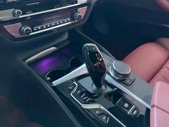 BMW 5 Series 2023 530Li Exclusive M Sports Suit 5