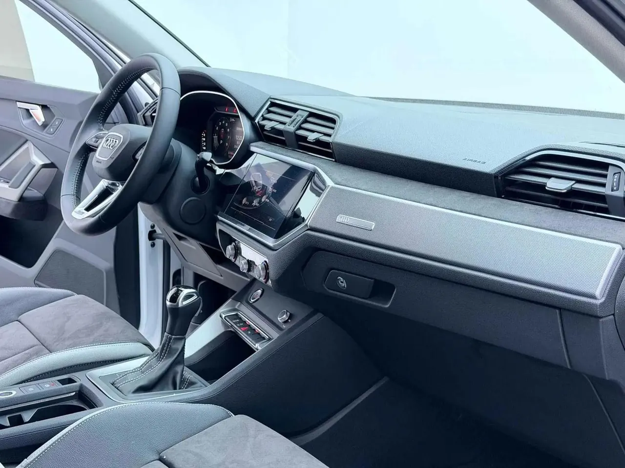 Audi Q3 2021 model 35 TFSI Progressive Dynamic Edition 14