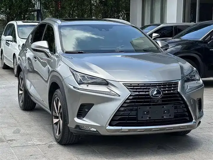 Lexus NX 2015 300h Precursor Edition 3