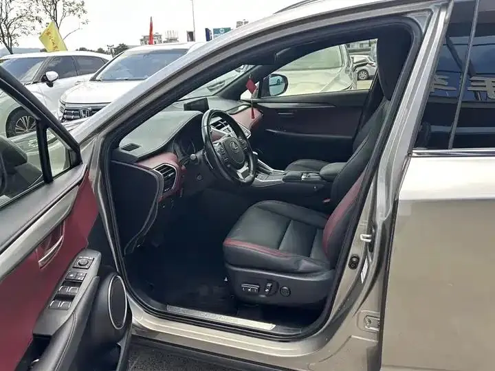 Lexus NX 2015 300h Precursor Edition 8