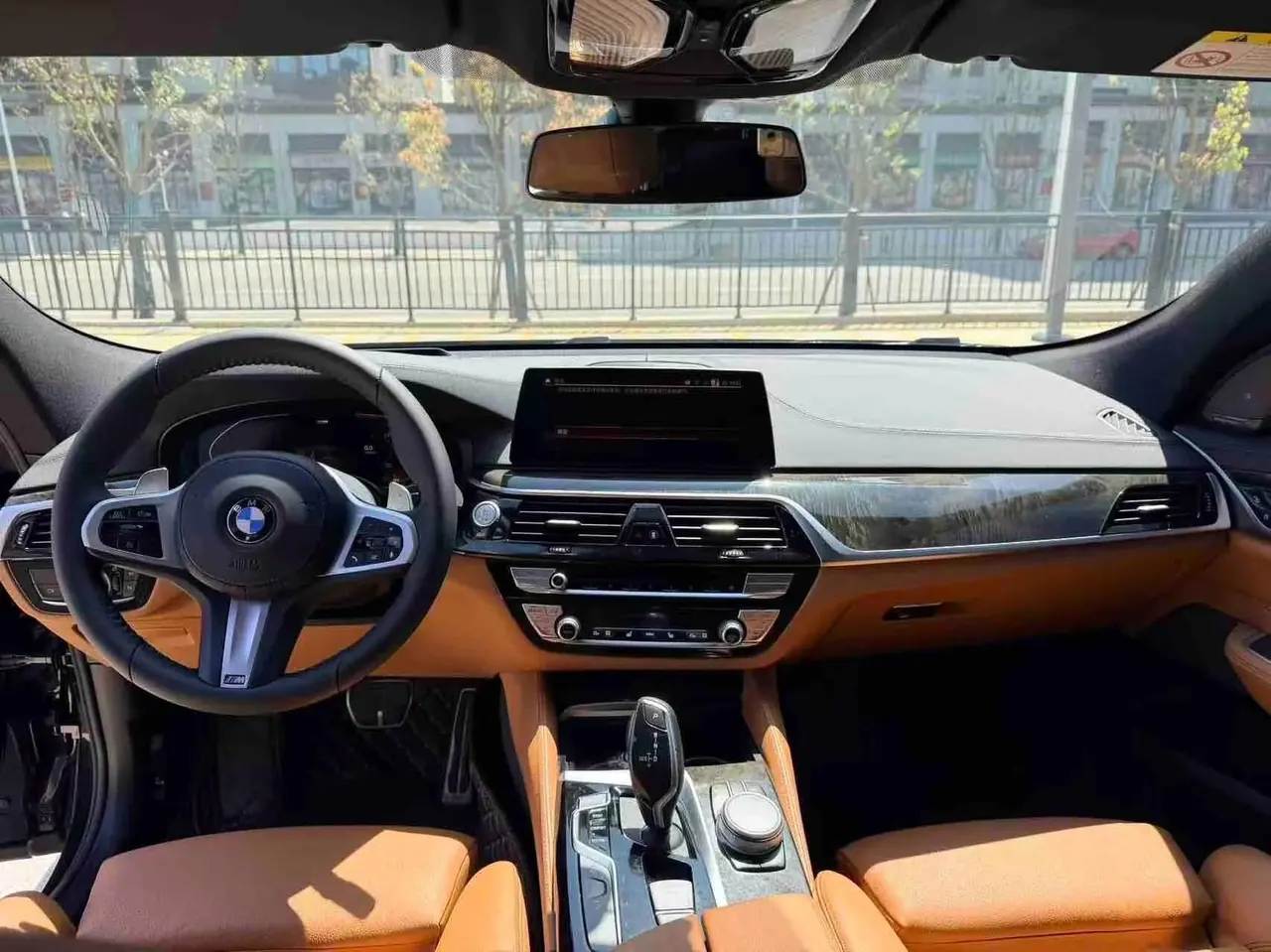 BMW 6 GT 2020 630i M sports suit 5