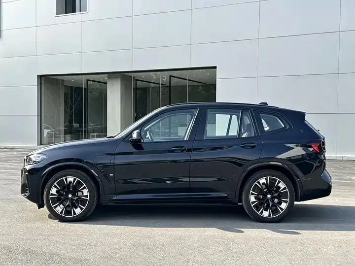 BMW iX3 2022 model change to create collar type 4