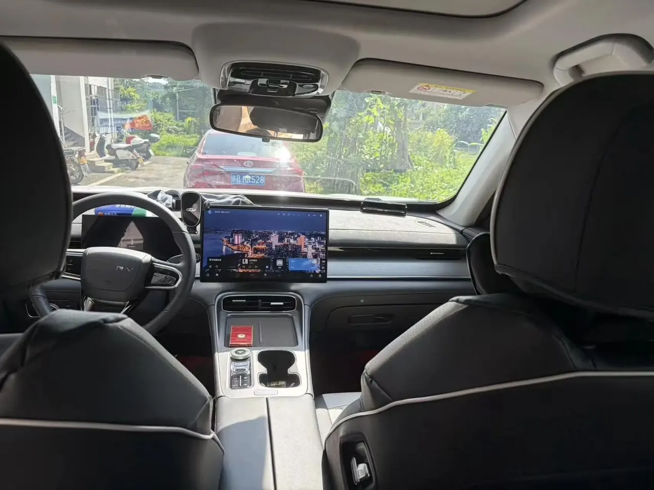Chery 2025 Tiggo 8 PLUS 1.6TGDI 290TGDI Luxury Automatic Gear 4
