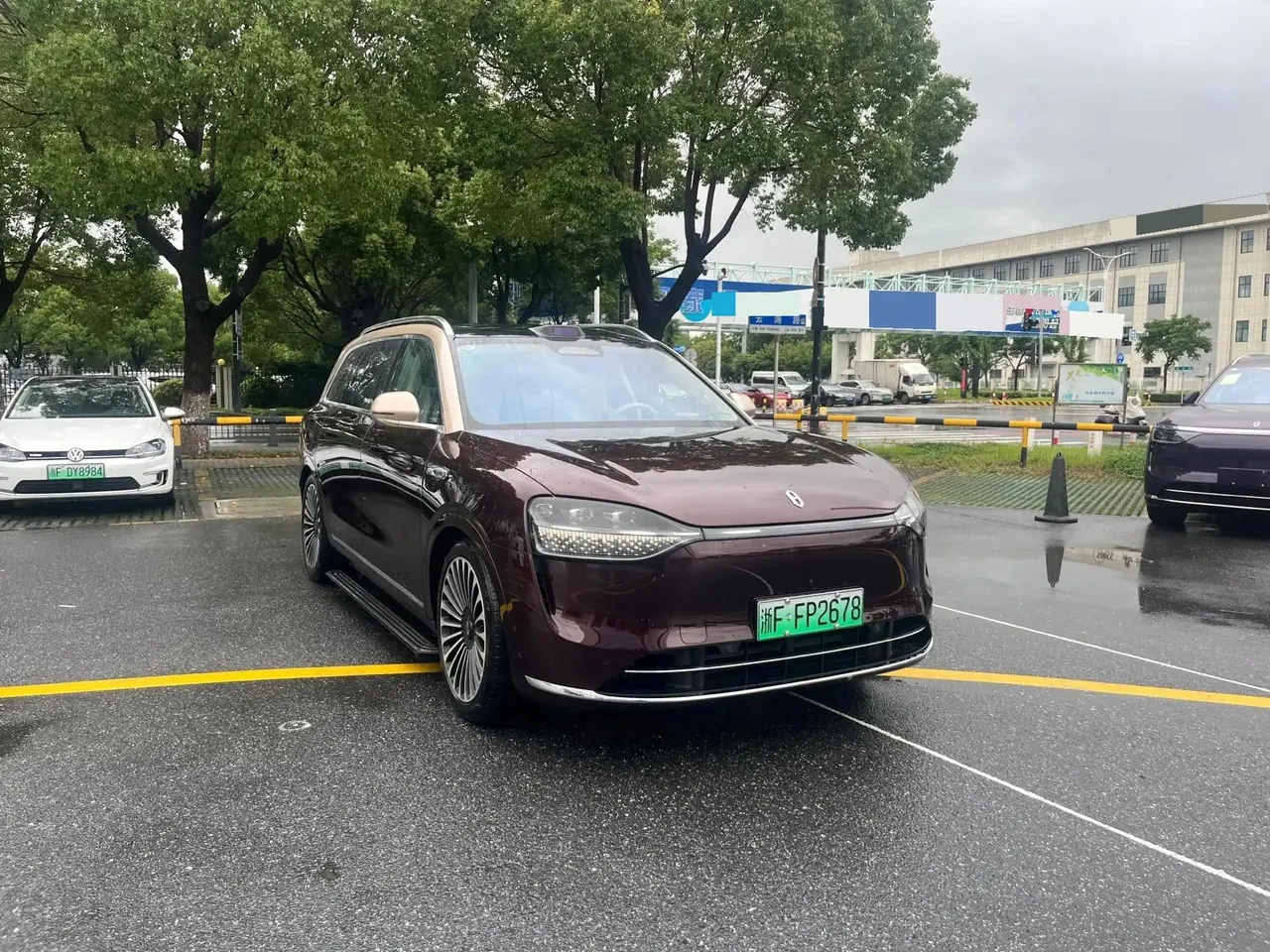 AITO 2025 Model AITO M9 Range-Extended Ultra Version 52kWh 5-Seater Automatic 3