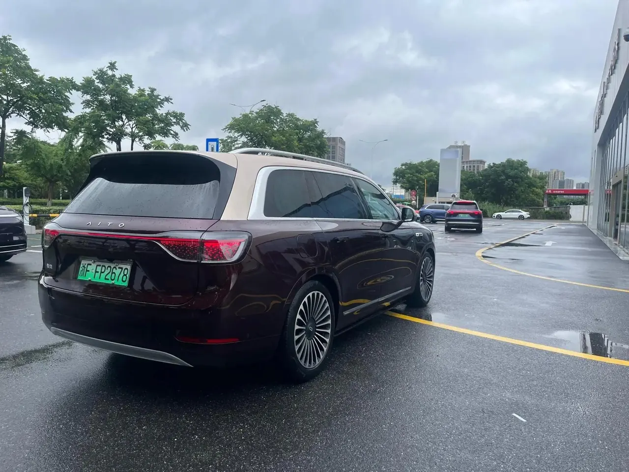 AITO 2025 Model AITO M9 Range-Extended Ultra Version 52kWh 5-Seater Automatic 8