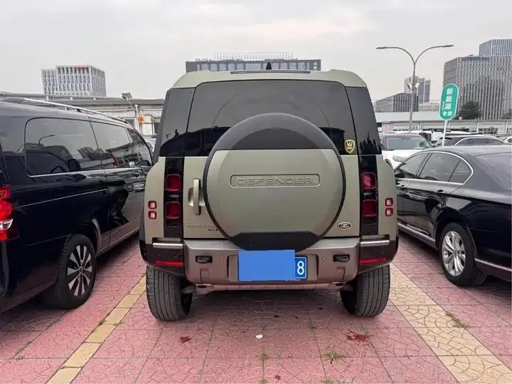 Land Rover Guard 2023 to 110 3.0T P400 X-DYNAMIC HSE 12