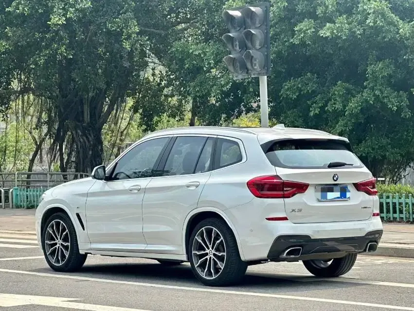 BMW X3 2021 xDrive30i Leading M Sports Suit 4