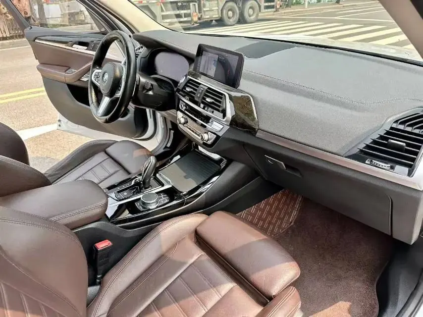 BMW X3 2021 xDrive30i Leading M Sports Suit 9