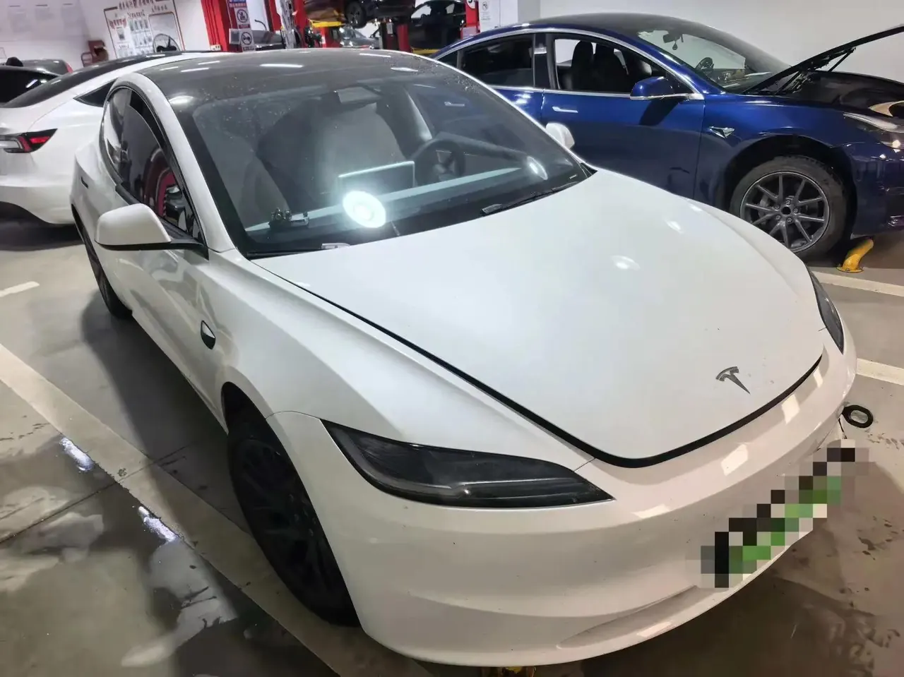 Tesla 2025 Model 3 Rear-Wheel Drive Automatic 2