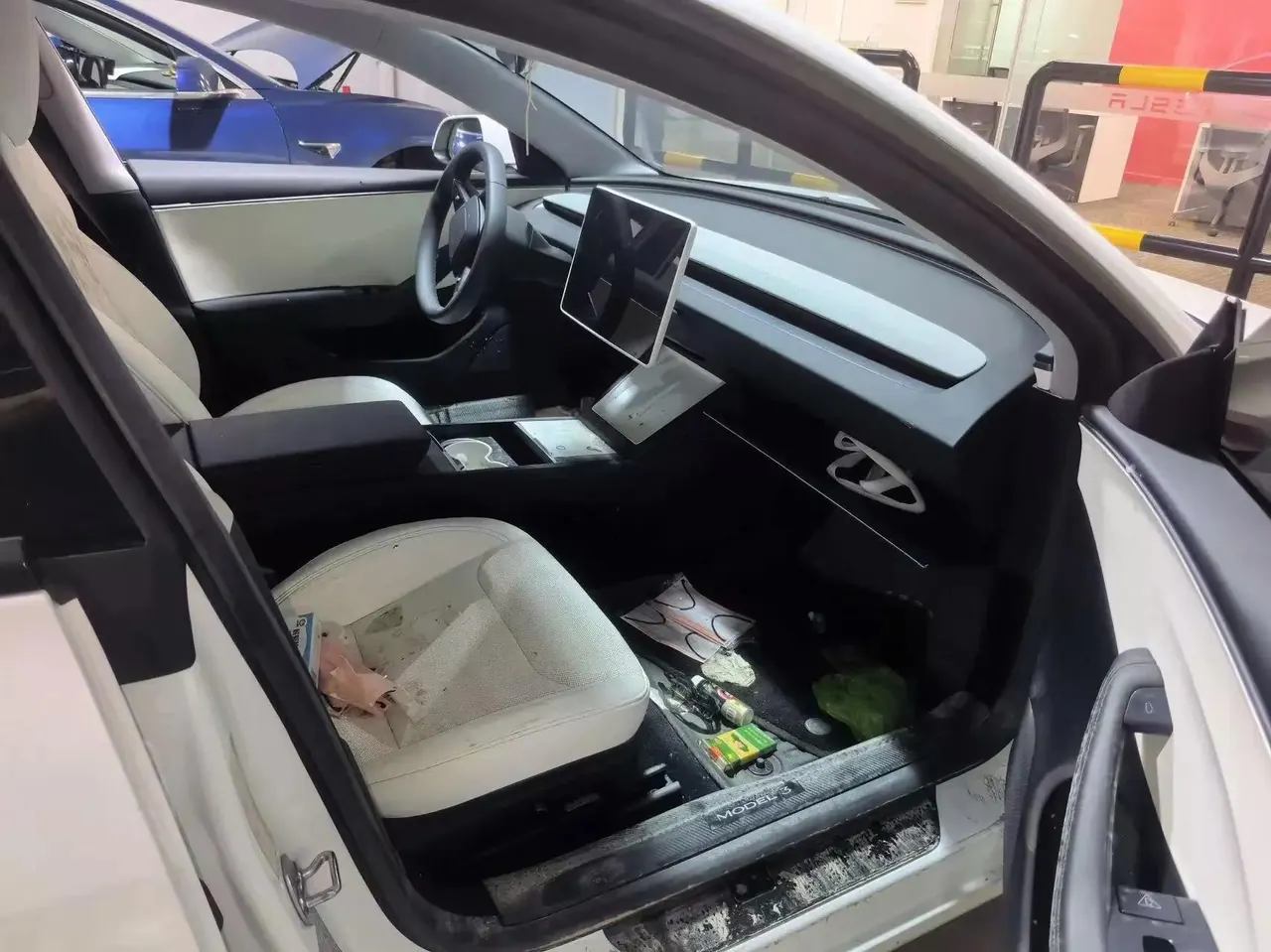 Tesla 2025 Model 3 Rear-Wheel Drive Automatic 4