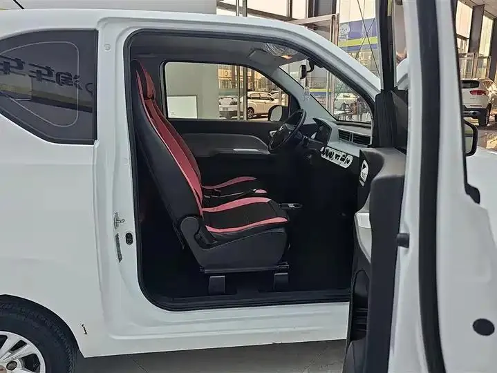 Hongguang MINIEV 2020 free three yuan lithium 8