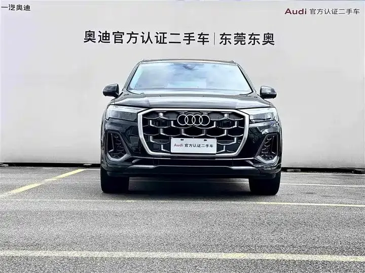 Audi Q7 2024 55 TFSI quattro S line Sport 2