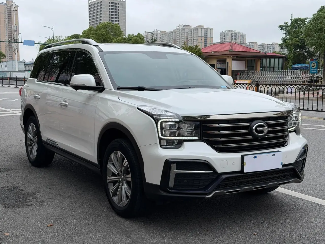 Chuanqi GS8 2020 390T Two-Drive Deluxe Zhilian Edition (7 seats) 3