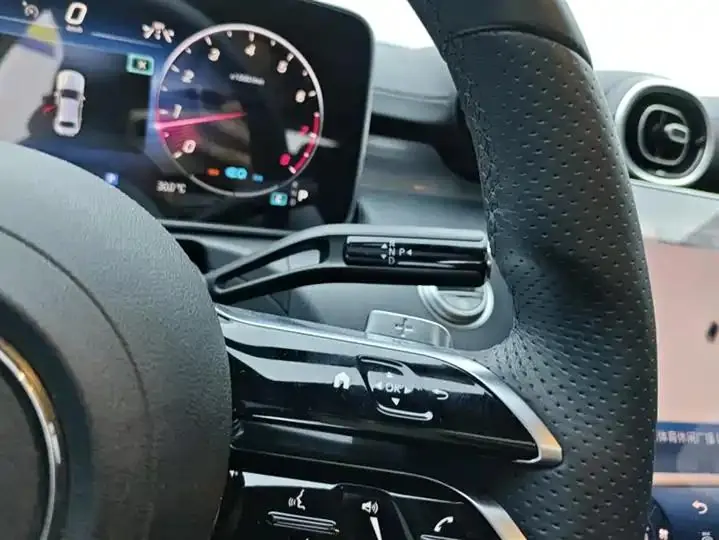 Mercedes Benz Class C 2022 C 200 L Sports Edition 16