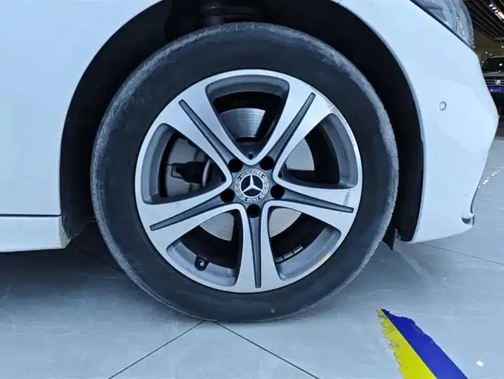 Mercedes Benz Class C 2022 C 200 L Sports Edition 6