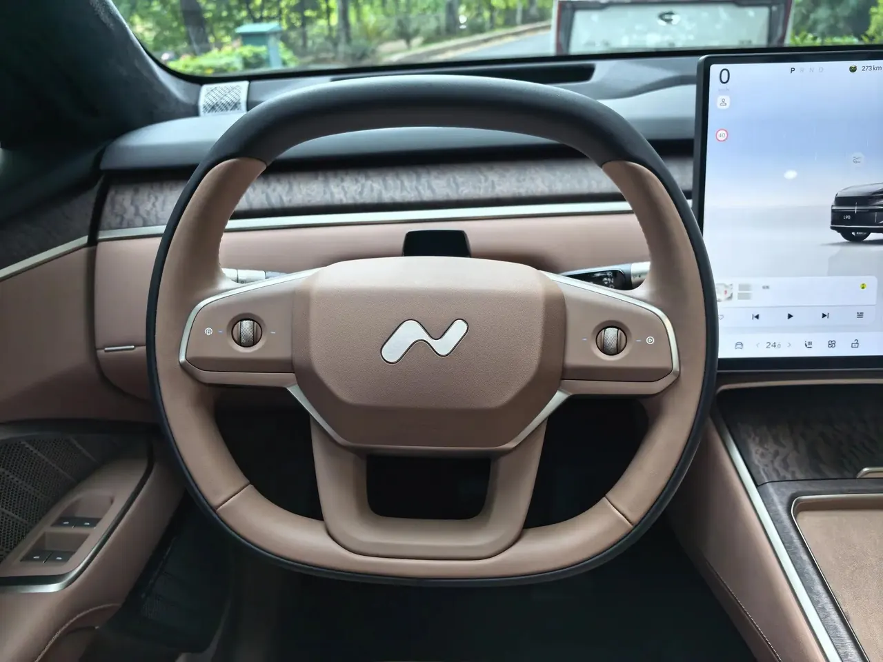 ONVO 2025 L90 Ultra six-seat automatic gear 11