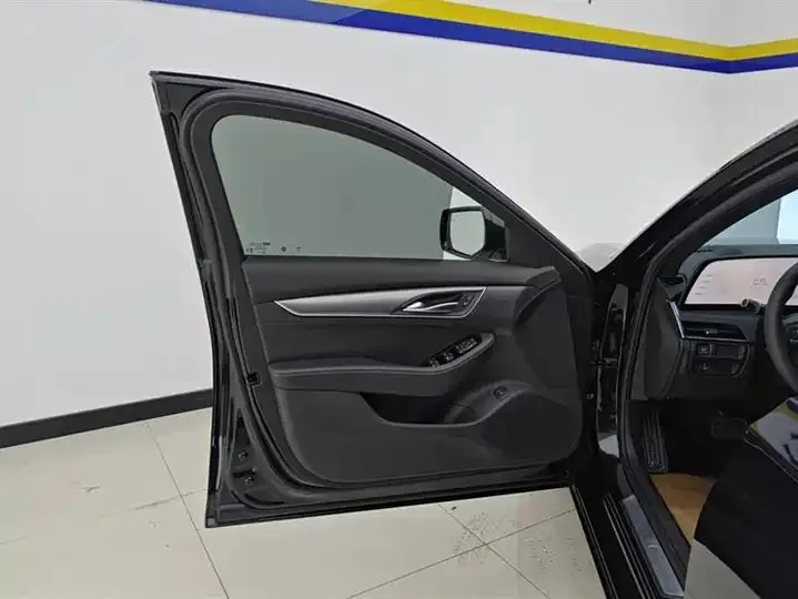 Cadillac CT5 2024 28T Luxury Pro 7