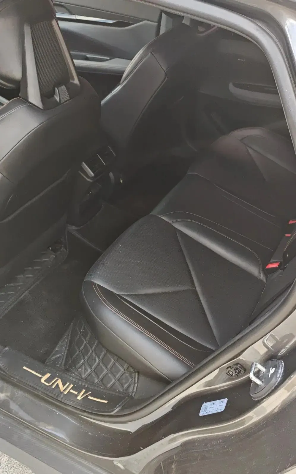 ChangAn UNI-V 2022 1.5T Honorable Model 4